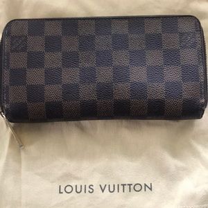 Louis Vuitton - Damier Ebene- Zippy Long Wallet